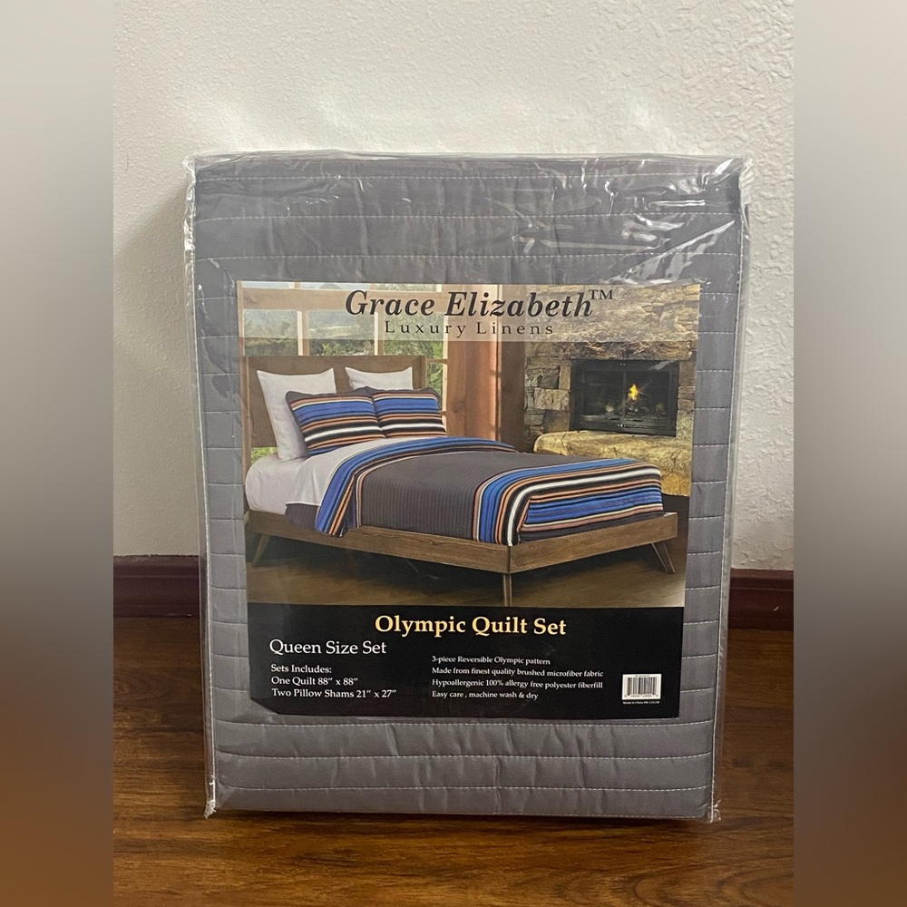 Gray Olympic Queen Size Quilt Set
